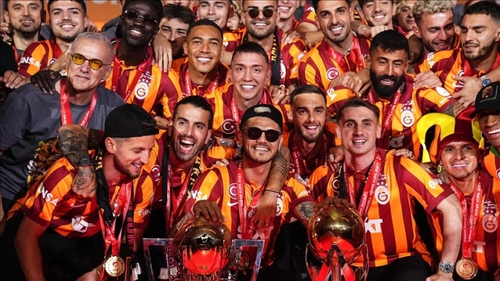 Transferlerinden yeterli katkı alamayan Galatasaray, kıdemli futbolcularıyla şampiyonluğa yürüdü