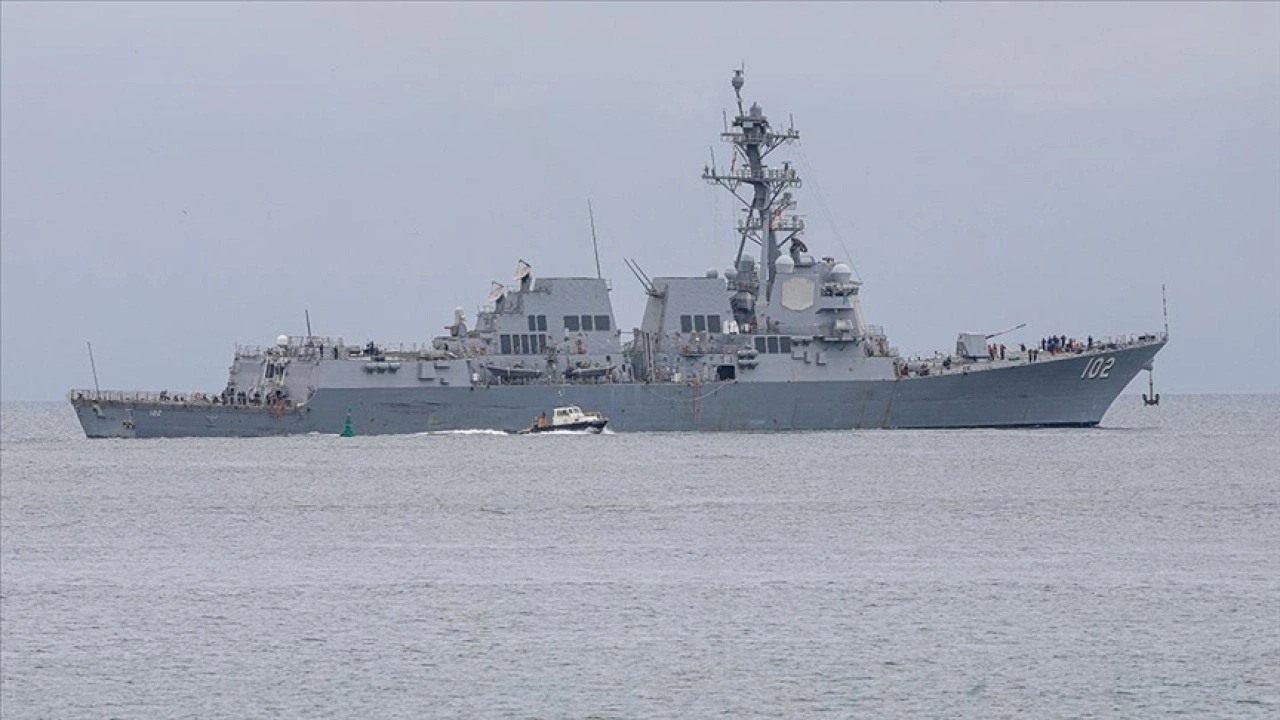 Trump, ABD'nin Venezuela'dan ayrılan uyuşturucu taşıyan bir gemiye saldırı düzenlediğini a