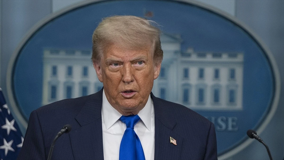 Trump, ABD Savunma Bakanlığının adını 'Savaş Bakanlığı' olarak değiştirebileceğini söyledi
