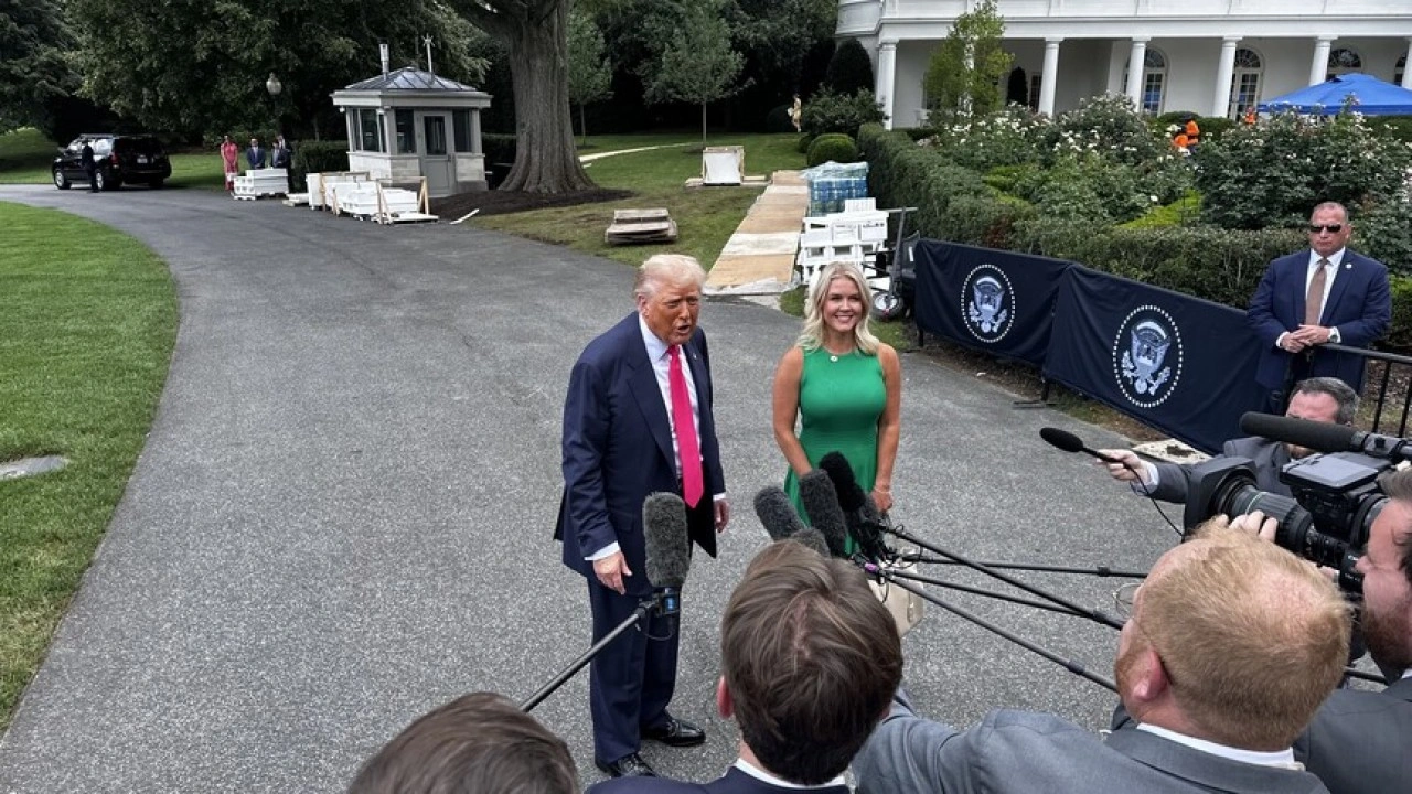 Trump, Beyaz Saray S&ouml;zc&uuml;s&uuml; Leavitt'in ay sonunda g&ouml;revinden ayrılacağını duyurdu