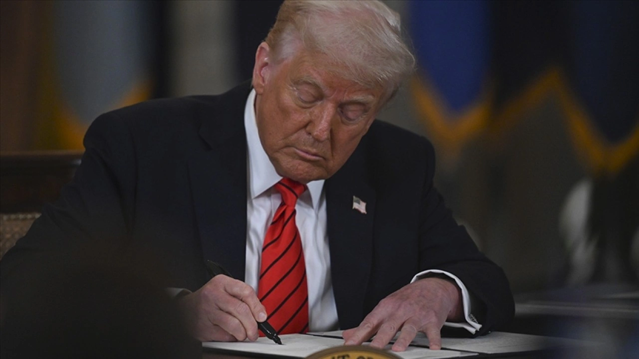 Trump'ın imzaladığı başkanlık kararnameleri ilk d&ouml;nemindeki toplam sayıyı geride bıraktı