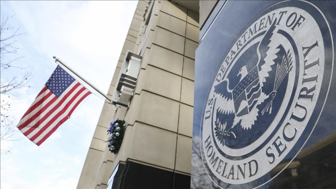 Trump yönetimi 1 milyon dolarlık "altın kart" ile hızlandırılmış vize programını baÅŸlattı