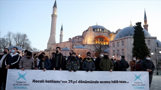 TÜGVA Hocalı Katliamı'nı Ayasofya-i Kebir Cami-i Şerifi önünde andı