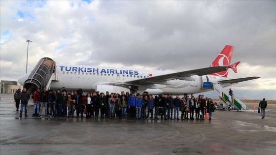 Tunceli'den 2 bin 119 öğrenci uçakla Türkiyeyi gezdi