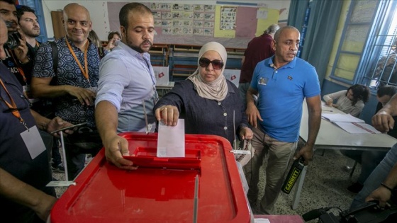 Tunus'taki cumhurbaşkanlığı seçiminde oy verme işlemi tamamlandı