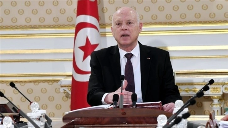 Tunuslu hukukçular, Cumhurbaşkanı Said'in Yüksek Yargı Konseyi kararını protesto etti