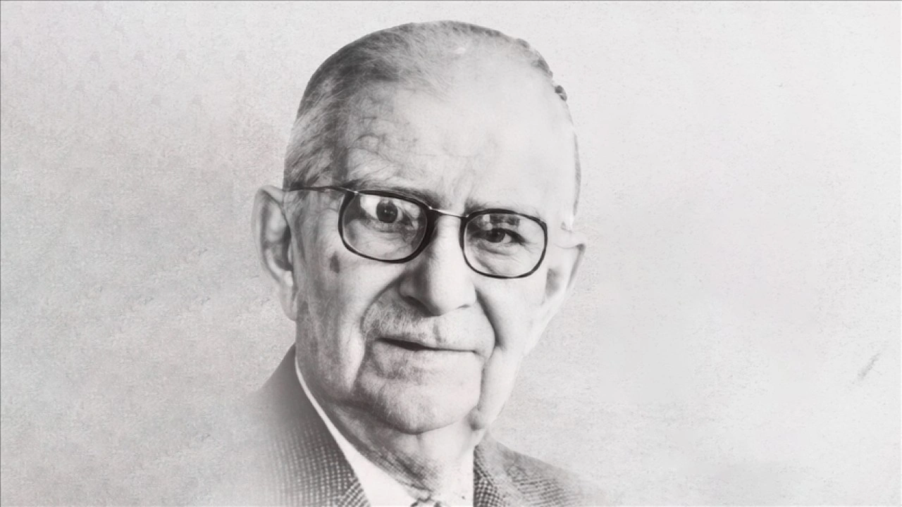 Türk basını ve sporuna adanan ömür: Burhan Felek