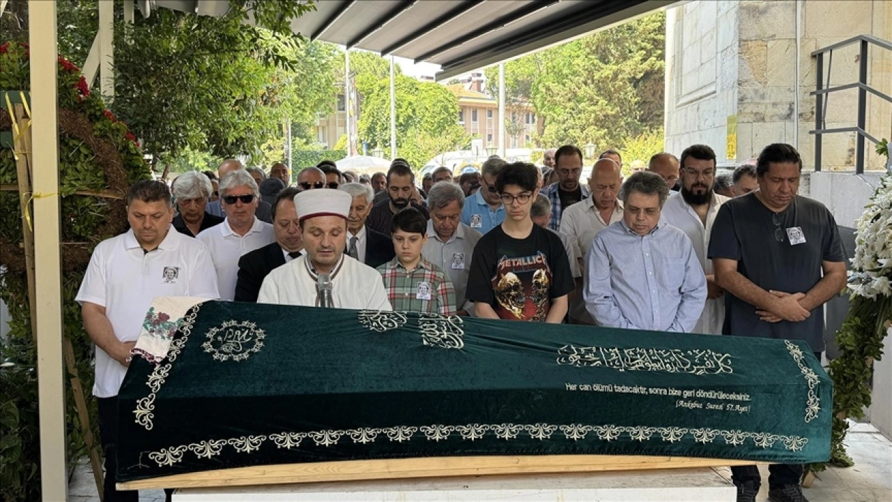 Türk edebiyatının "Mona Roza"sı son yolculuğuna uğurlandı