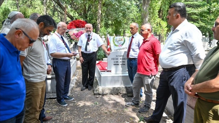 Türk havacılık tarihinin önemli isimlerinden Vecihi Hürkuş kabri başında anıldı