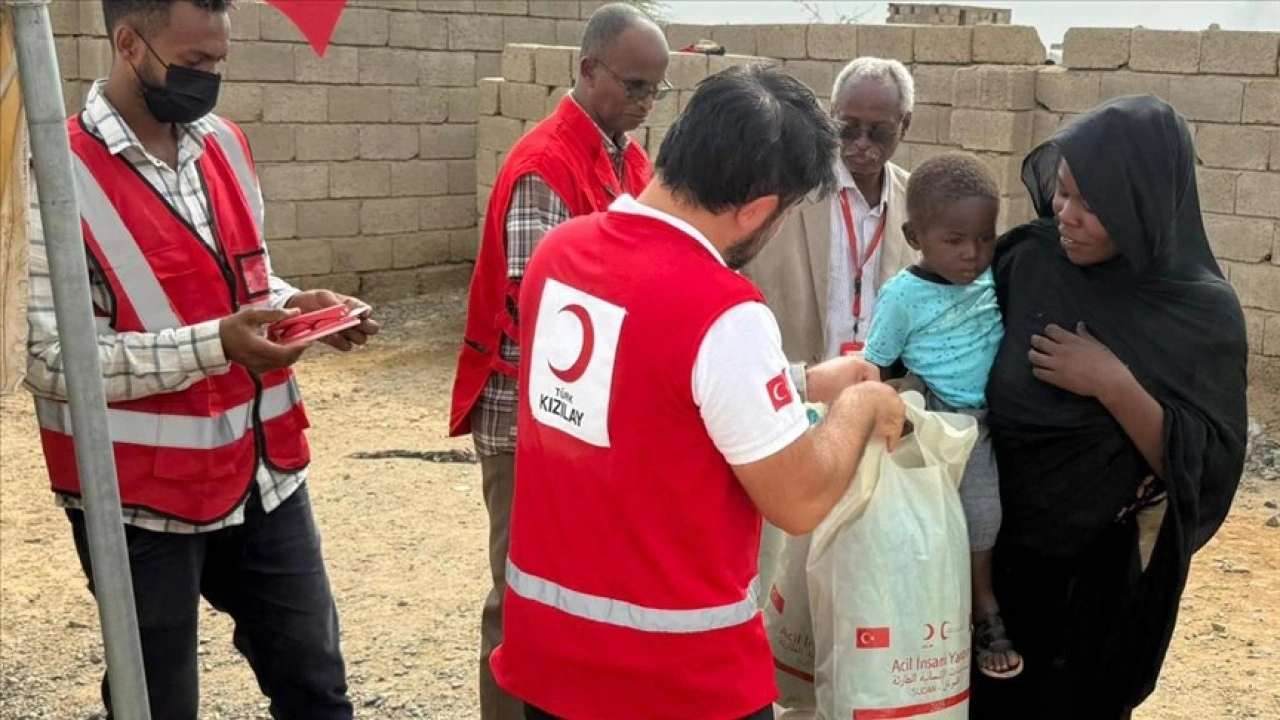 Türk Kızılay, Sudan'da 1000 battaniye dağıttı