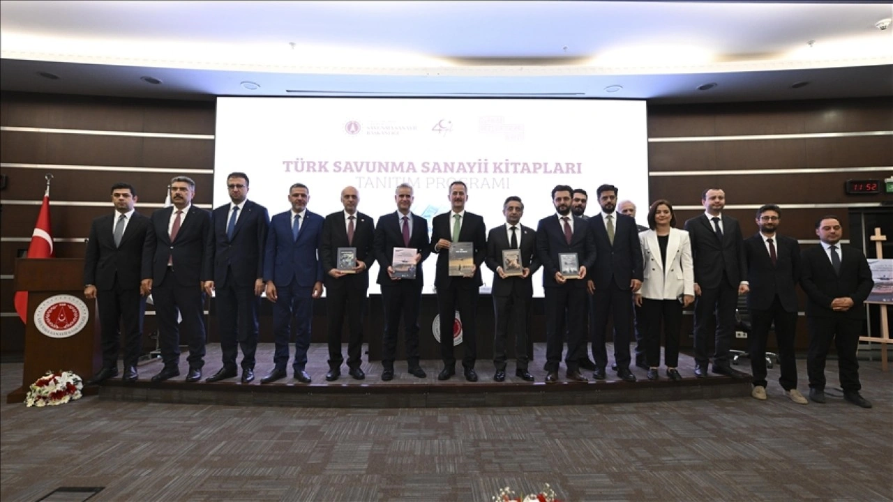 Türk savunma sanayisini anlatan kitaplar için tanıtım programı düzenlendi
