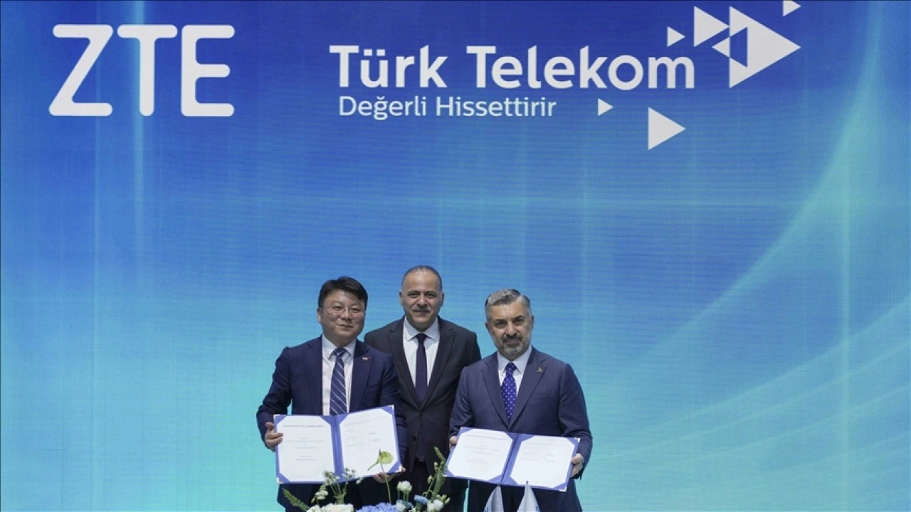 T&uuml;rk Telekom ve ZTE'den 5G akıllı cihaz ve s&uuml;rd&uuml;r&uuml;lebilir teknolojilerde işbirliği