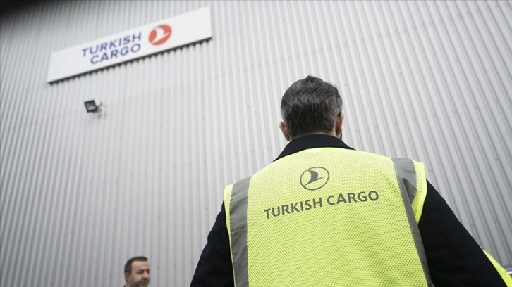 Turkish Cargo, Arsenal Vakfı ve Türk kuruluşlarından gelen yardımları Adana'ya ulaştıracak