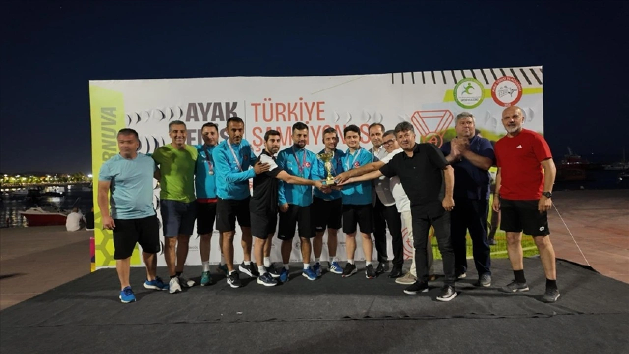 Türkiye Ayak Tenisi Şampiyonası Tuzla'da yapıldı