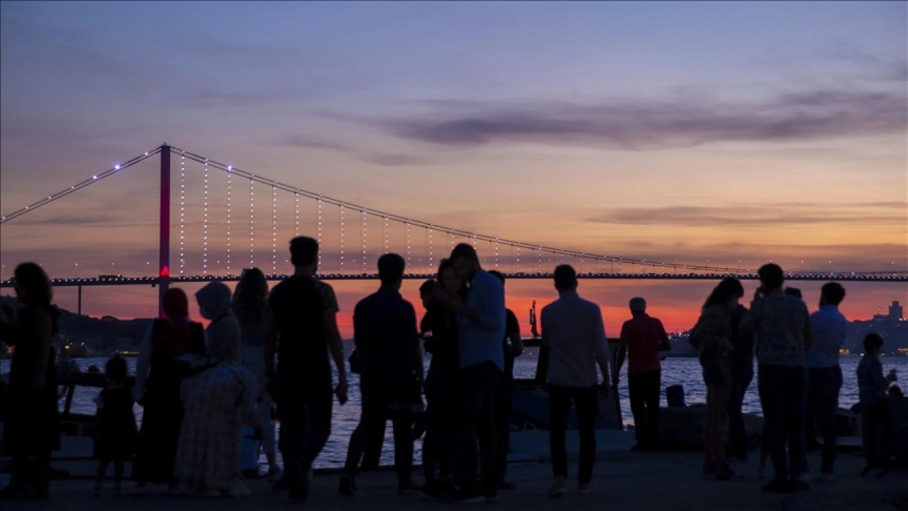 Türkiye'de nüfusun yüzde 14,9'unu gençler oluşturuyor