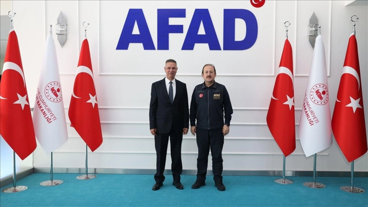 Türkiye'den Filistin'e 102 ton yardım malzemesi ulaştırıldı