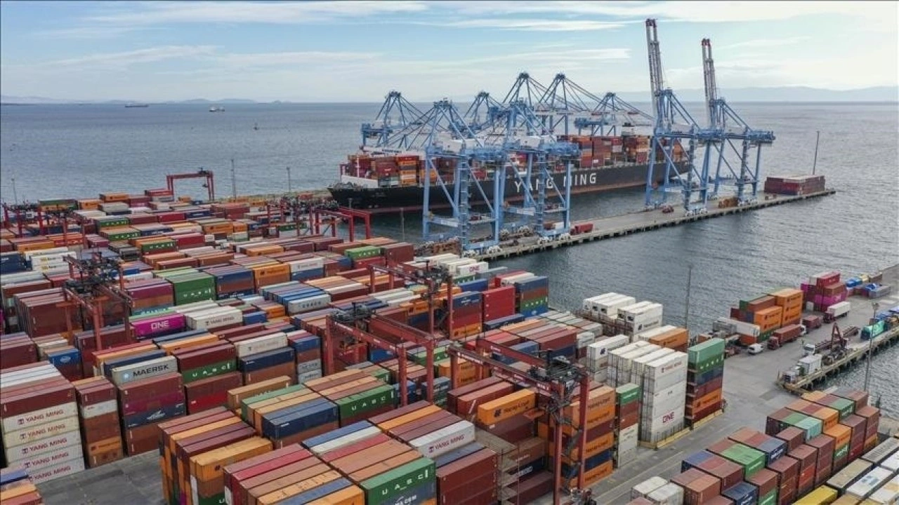 Türkiye'den yılın ilk yarısında Türk cumhuriyetlerine yaklaşık 5,1 milyar dolarlık rekor ihraca