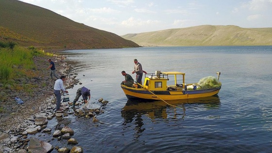'Türkiye'nin en yüksek rakımlı gölü' ziyaretçilerini bekliyor