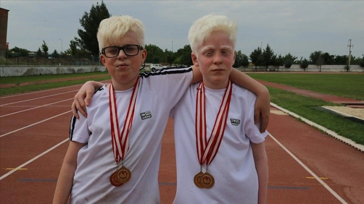 Türkiye şampiyonu albino çocuklar atletizmde uluslararası başarılara odaklandı