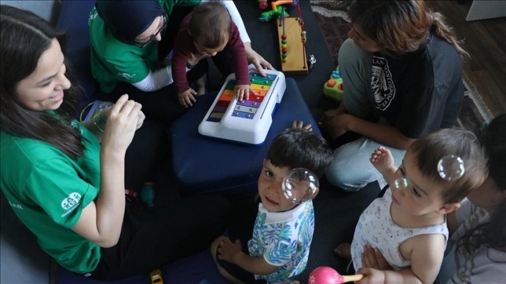 Türkiye Spastik Çocuklar Vakfı gönüllülerinden depremzede serebral palsili çocuklara destek
