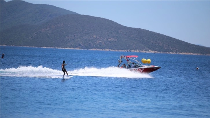 Türkiye Su Jeti ve Flyboard Şampiyonası Bodrum'da başladı