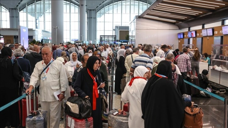 Türkiye'den ilk hac kafilesi 9 Mayıs'ta kutsal topraklara gidecek