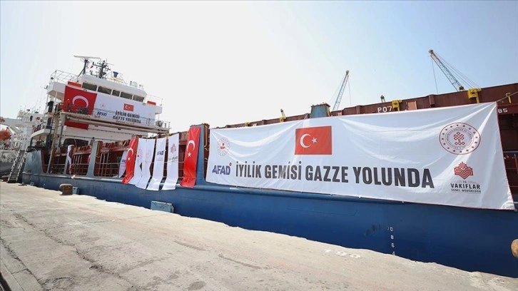 Türkiye'nin Gazze için hazırladığı 8'inci yardım gemisi Mersin'den uğurlandı
