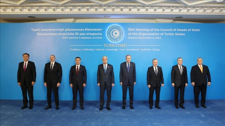Türkmenistan Halk Maslahatı Başkanı Berdimuhamedov: Hazar ötesi ulaşım koridorları gerekiyor