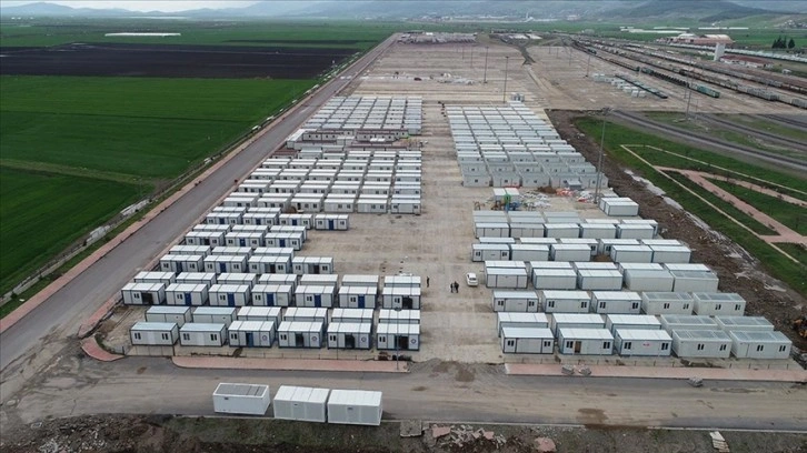Türkoğlu'nda 6 bin kişinin barınacağı konteyner kentlerde son aşamaya gelindi