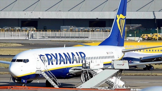 Uçakta el bagajına ek ücret alan Ryanair'e ceza