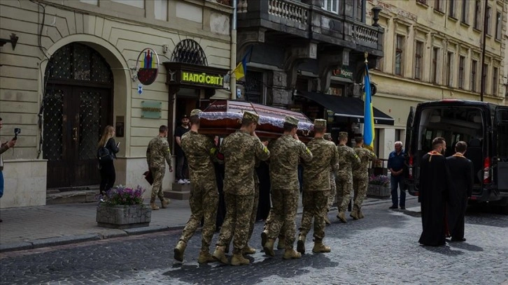 Ukrayna, AB'nin savaşta öldürülen Ukraynalı asker sayısıyla ilgili verdiği bilgiyi doğrulamadı