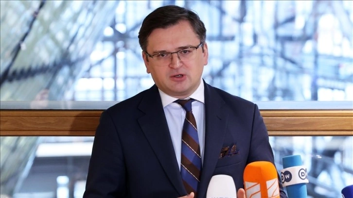Ukrayna Dışişleri Bakanı Kuleba: Rusya'nın ön koşulsuz görüşmek istemesi şimdiden bir zaferdir
