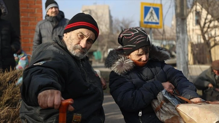 Ukrayna: Rusya'nın kuşattığı Mariupol'dan ayrılmak isteyen 160 bin sivil var