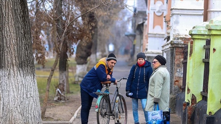 Ukrayna'da bir yıldır Rus saldırıları altındaki Orikhiv'de halk insani yardımlarla geçiniy
