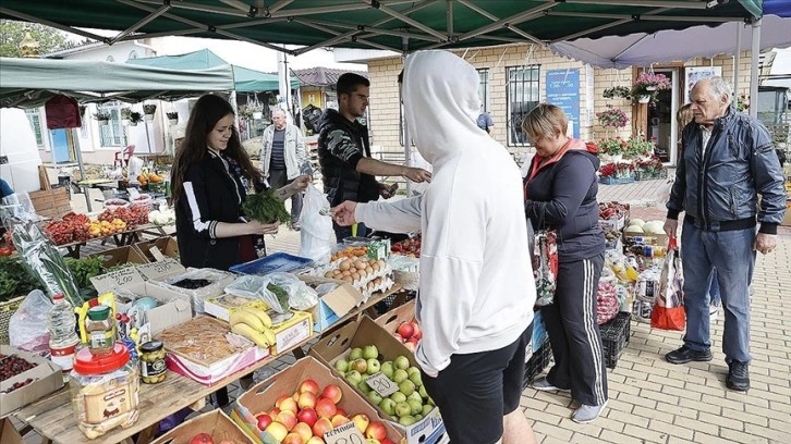 Ukrayna'da, Rusların saldırdığı Buça kentindeki pazar yerleri yeniden faaliyette