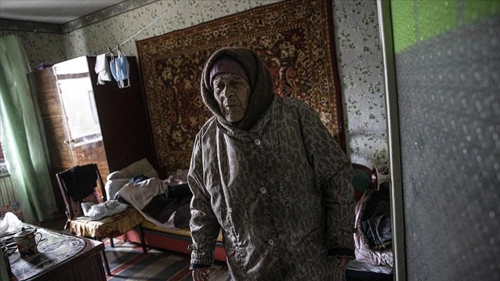 Ukrayna'daki savaşın en sıcak noktalarından Bahmut şehrinde halk zor şartlarda yaşıyor