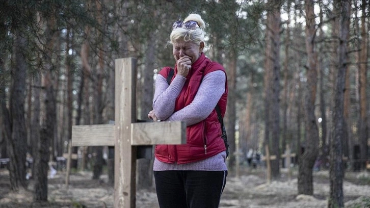 Ukraynalı Lyudmila'nın eşinin mezarı başında anlattıkları, savaşın acısını tarif ediyor