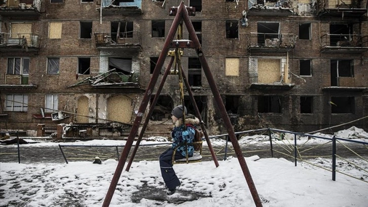 Ukrayna'nın Vişgorod kentinde Rus saldırılarının ardından yaralar sarılmaya çalışılıyor