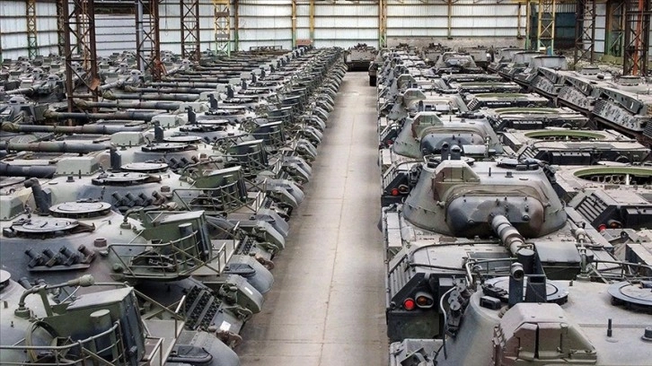 Ukrayna'ya verilen Leopard tanklarının Polonya'daki