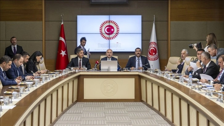 Ulaştırma alanında düzenlemeler için kanun teklifi komisyonda kabul edildi