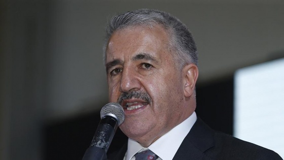 Ulaştırma Bakanı Arslan'dan Bakü-Tiflis-Kars demir yolu açıklaması