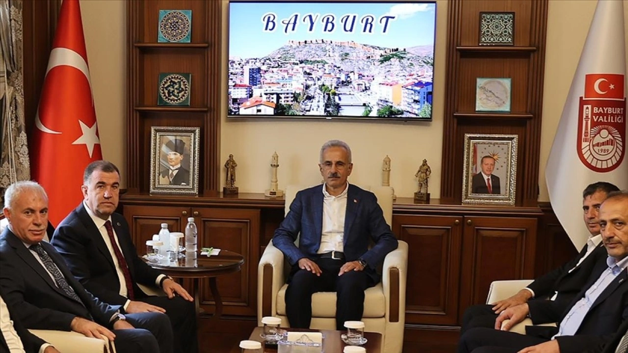 Ulaştırma ve Altyapı Bakanı Uraloğlu: Kop Tüneli'ni 2027'de vatandaşın kullanımına açacağı