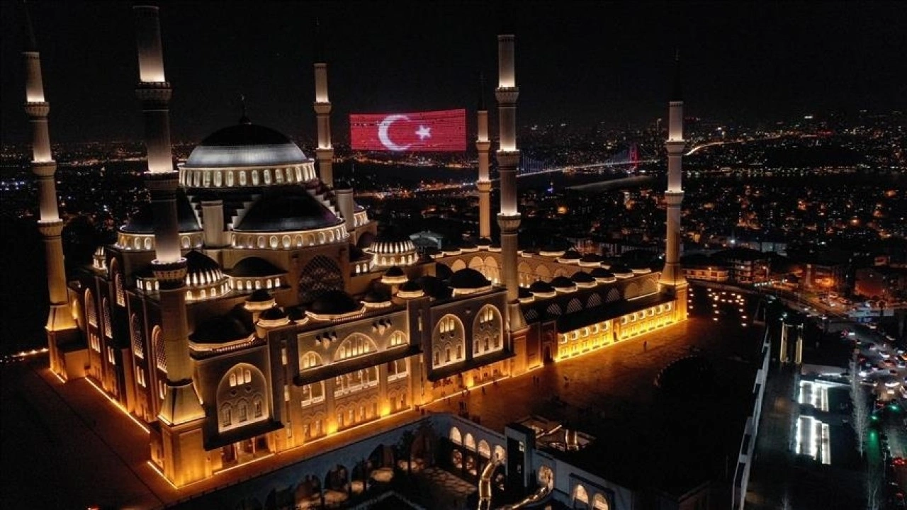 Ülke genelindeki camilerde kuraklık, afetler ve şehitler için dualar edilecek