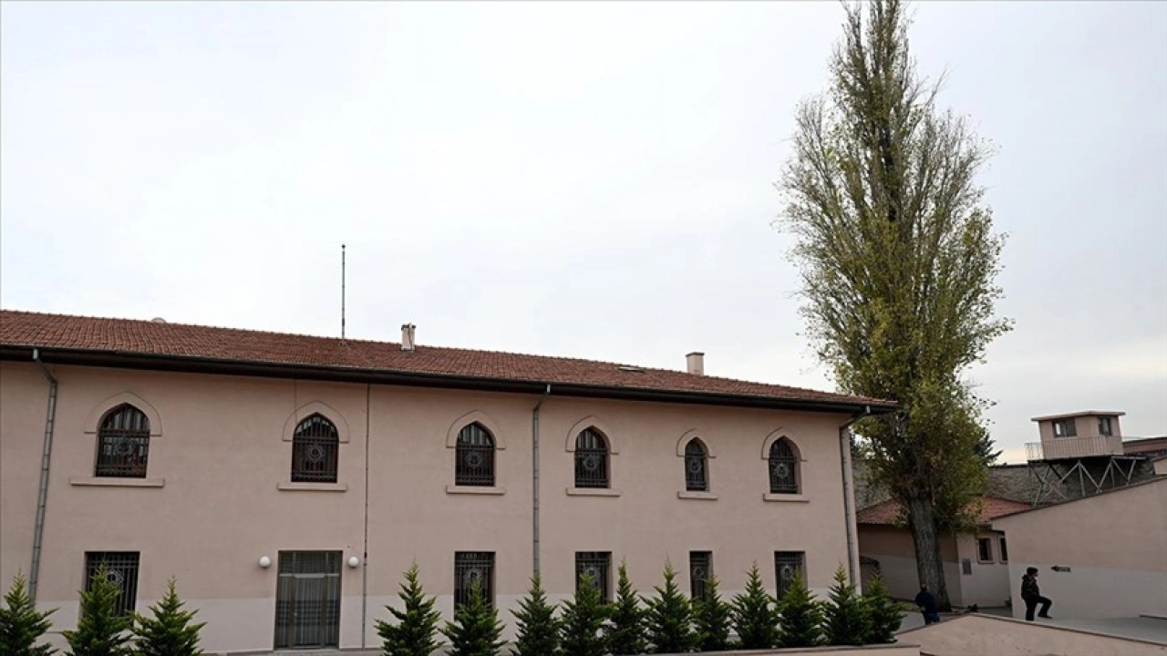 Ulucanlar Cezaevi'nde darağacının gölgesinde büyüyen "yüzyıllık tanık"