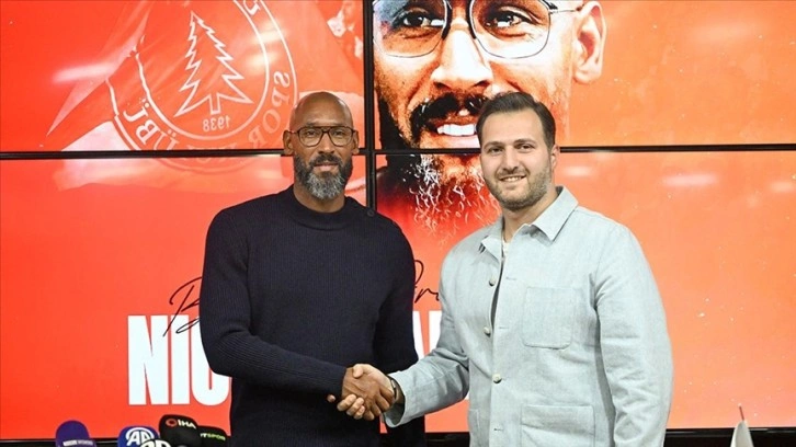 Ümraniyespor, yeni CEO'su Nicolas Anelka ile bir yıllık sözleşme imzaladı