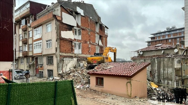 Üsküdar'daki patlamanın ardından 5 yapı tahliye edildi