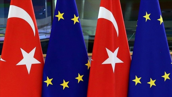 Uzmanlara göre Türkiye'nin ABD ve AB ile ilişkileri yeniden biçimleniyor