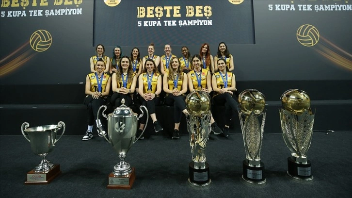 VakıfBank'ın 5 kupa başarısı 'birliktelikten' geliyor