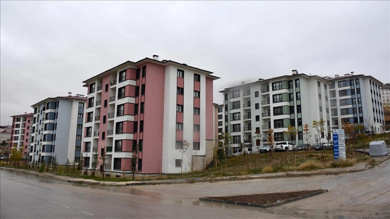 Van'da TOKİ'nin inşa ettiği deprem konutları güvenli yaşam alanına dönüştü