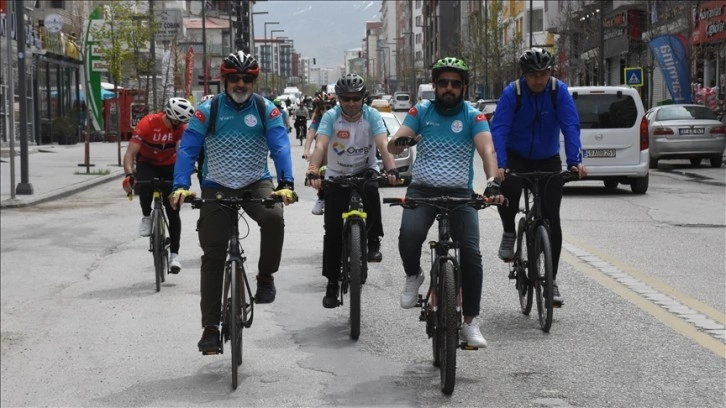 Van'da öğretmenler farkındalık oluşturmak amacıyla pedal çevirdi